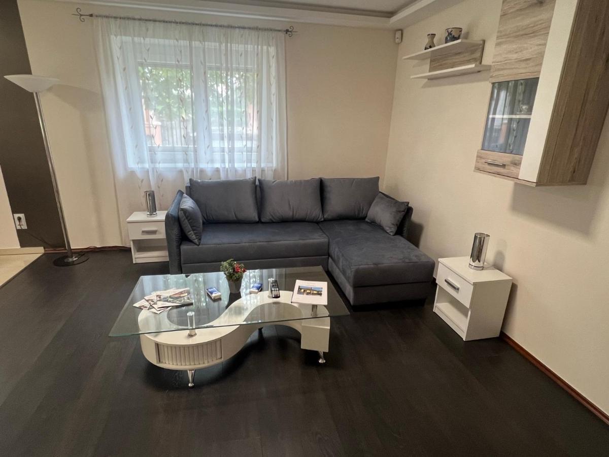 Star Street Home Mosonmagyaróvár Dış mekan fotoğraf