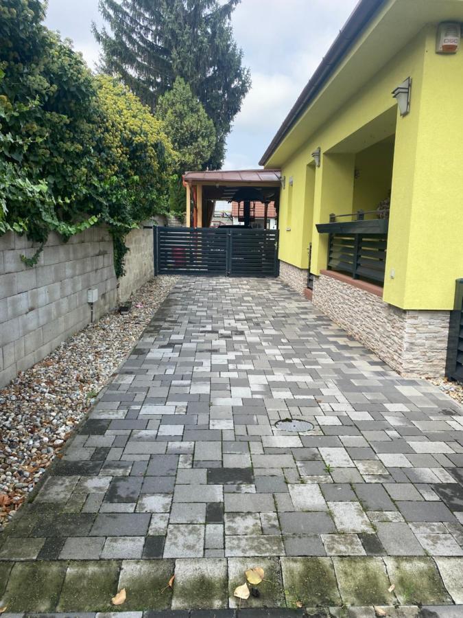 Star Street Home Mosonmagyaróvár Dış mekan fotoğraf